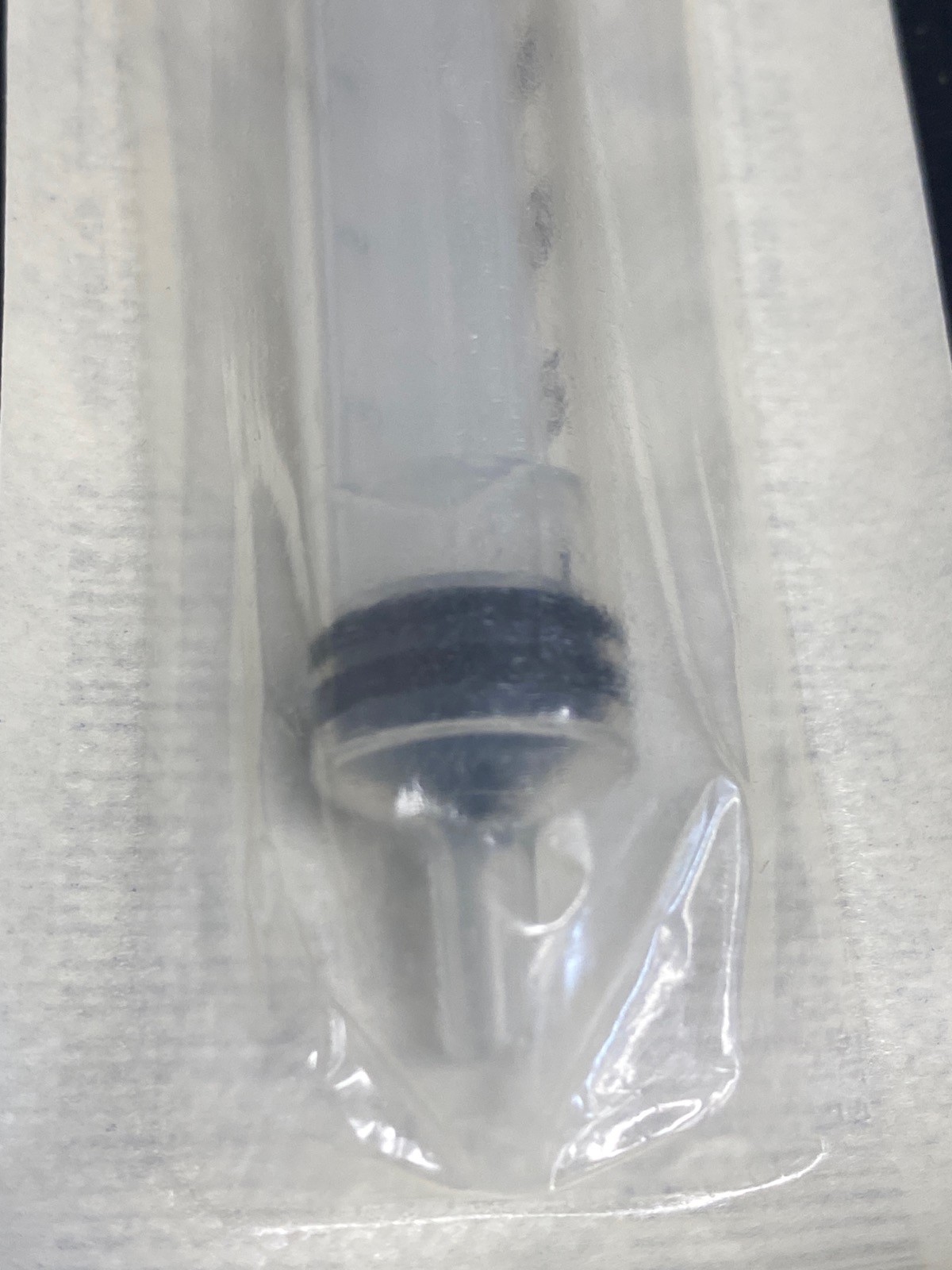 (93) General Use 5mL Plastic Graduated Slip Tip Syringes Blister Packed