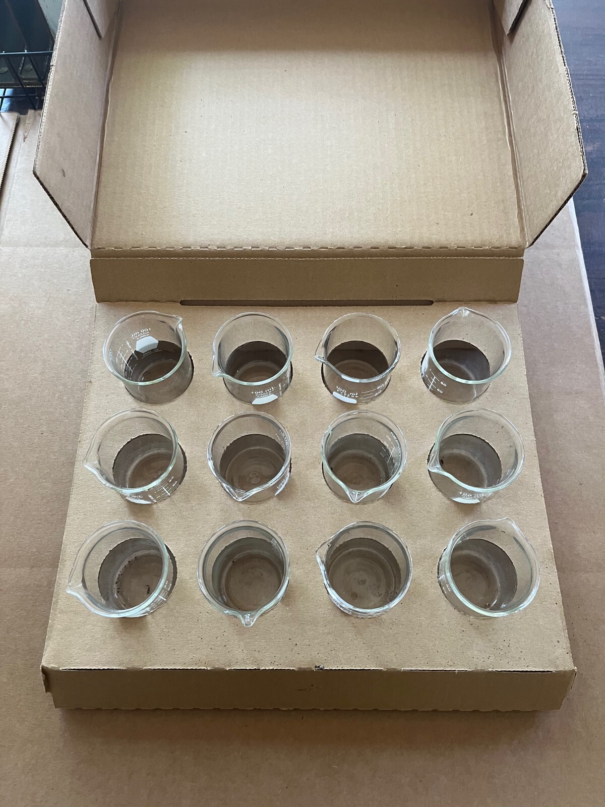 Brand New 100 ml Pyrex Griffin Beaker Low Form, Graduated, Case of 12 PCS