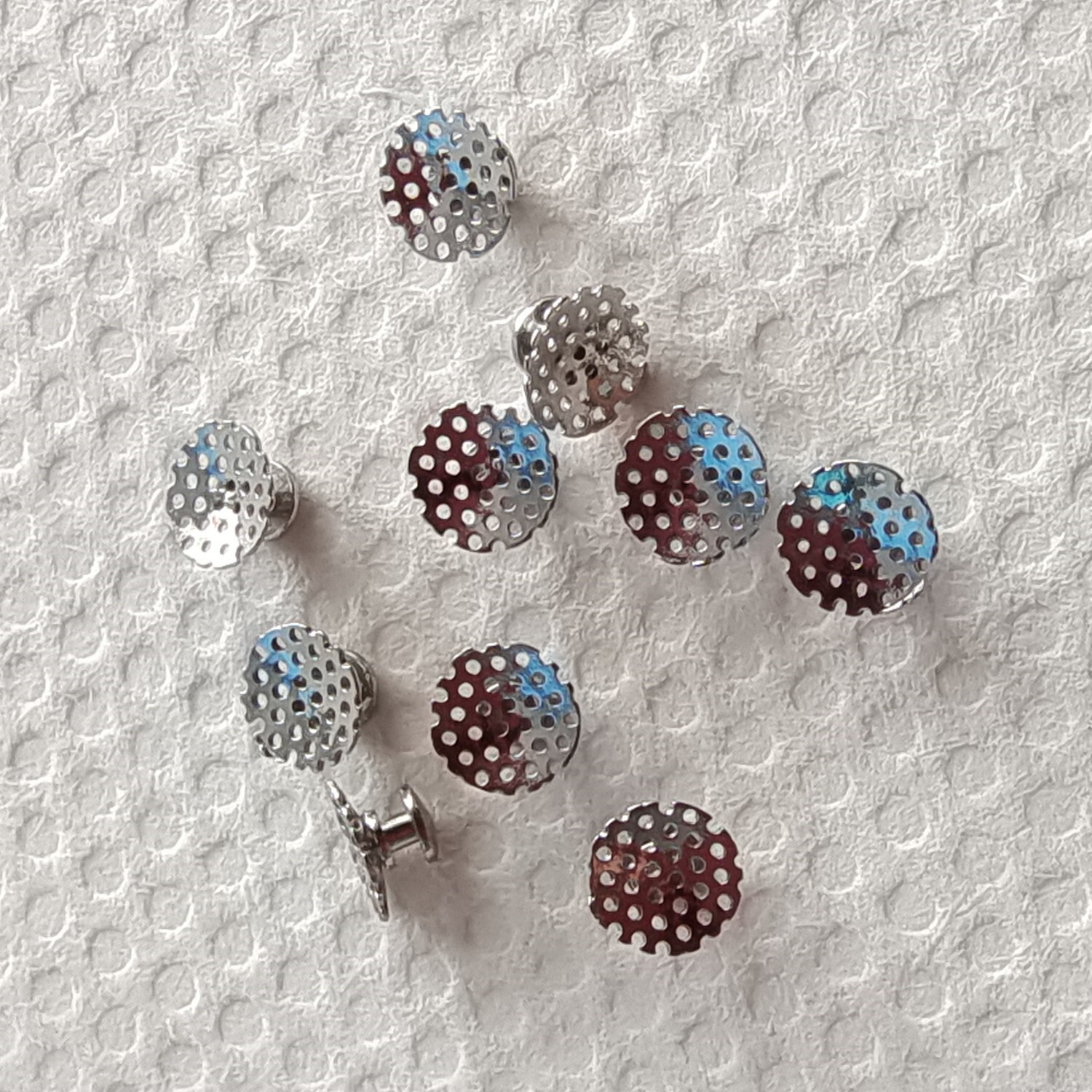 100pcs Dental Orthodontic Bondable Hole Lingual Button Mesh Base of TOMY Type