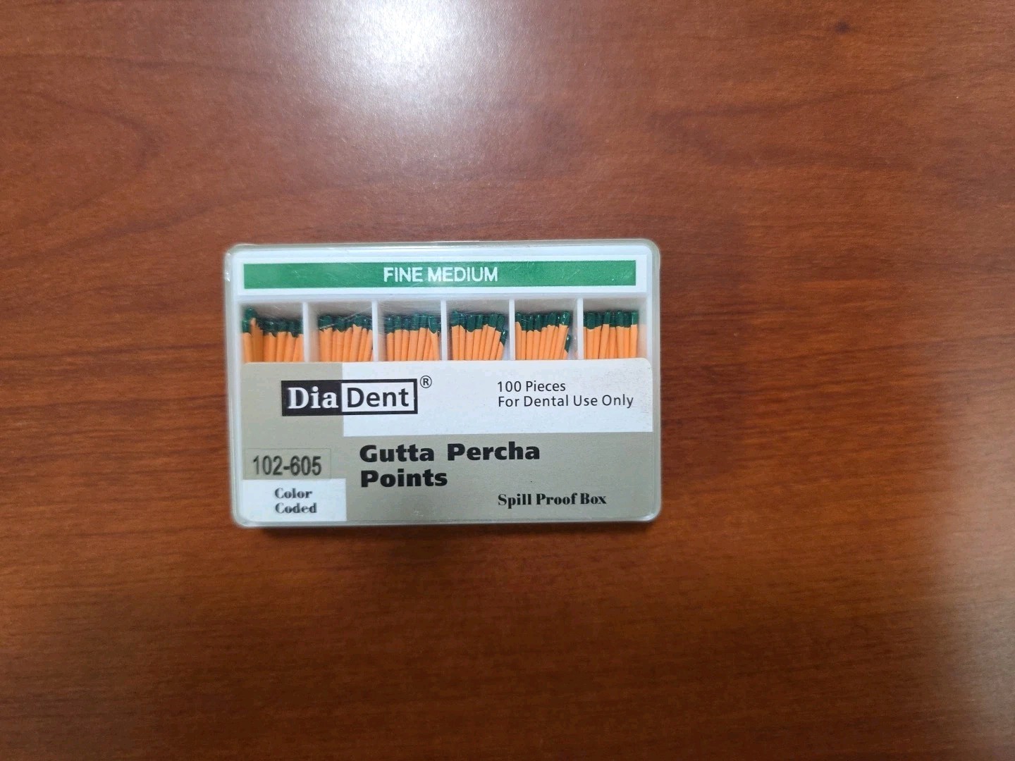 DIADENT Gutta Percha Points (100 Pieces) Size FINE MEDIUM 102-605 (EXP: 08/2018)