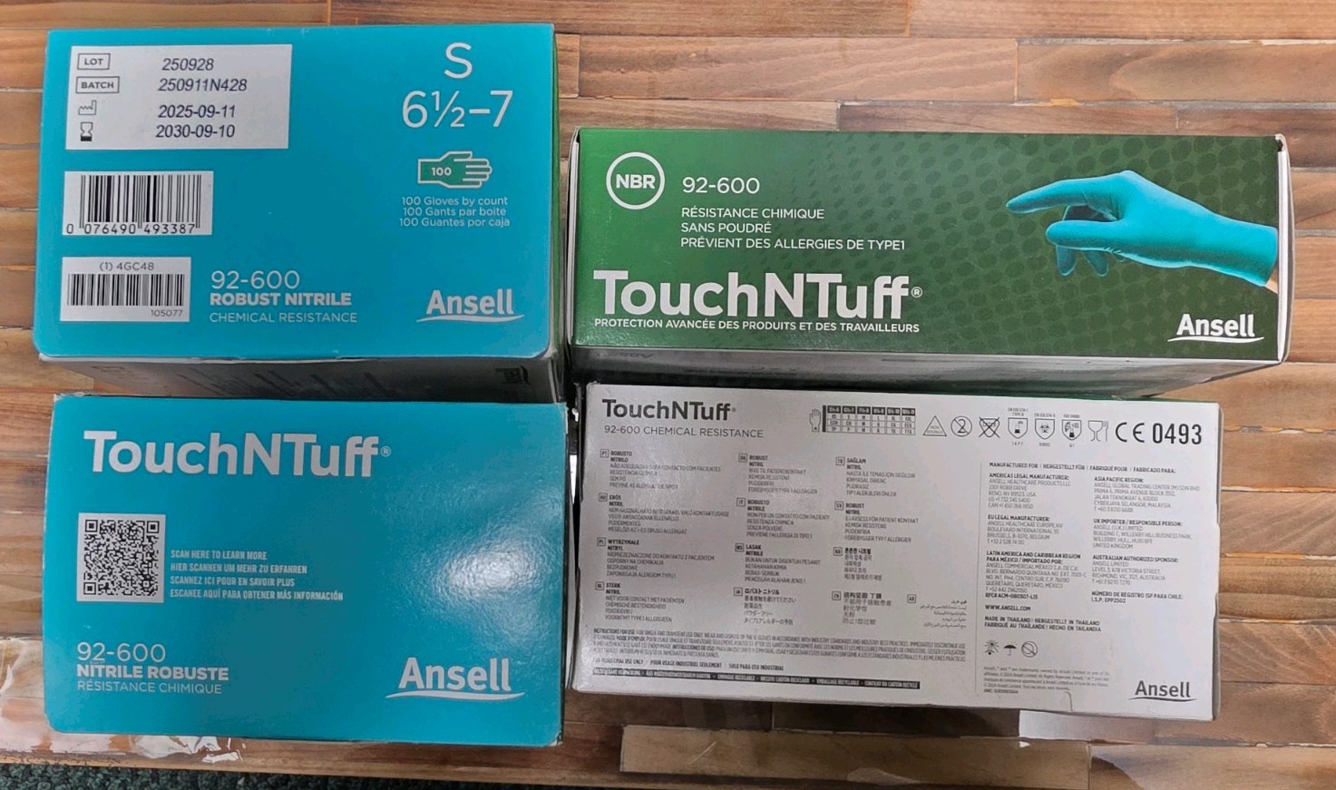4 Boxes of Small TOUCHNTUFF CHEMICAL RESISTANT NITRILE GLOVES, 100 CT. PER BOX