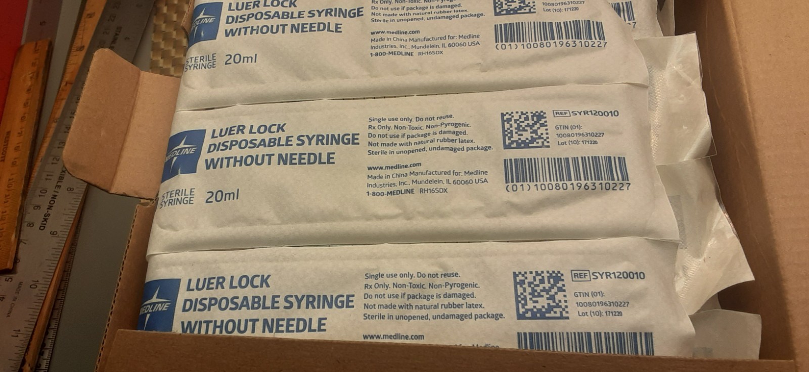 Medline Luer-Lock 20ml/20cc Single Use/ Sterile/ (BOX OF 40) SYR120010