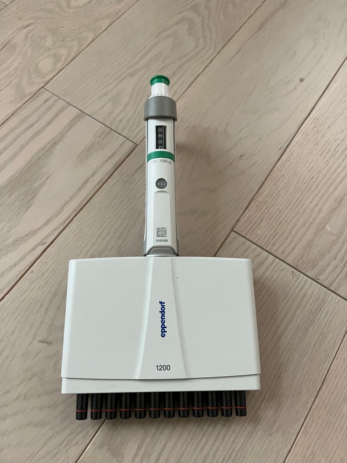Eppendorf Research plus Pipette multichannel 12-channel 100-1200 ul adjustable q