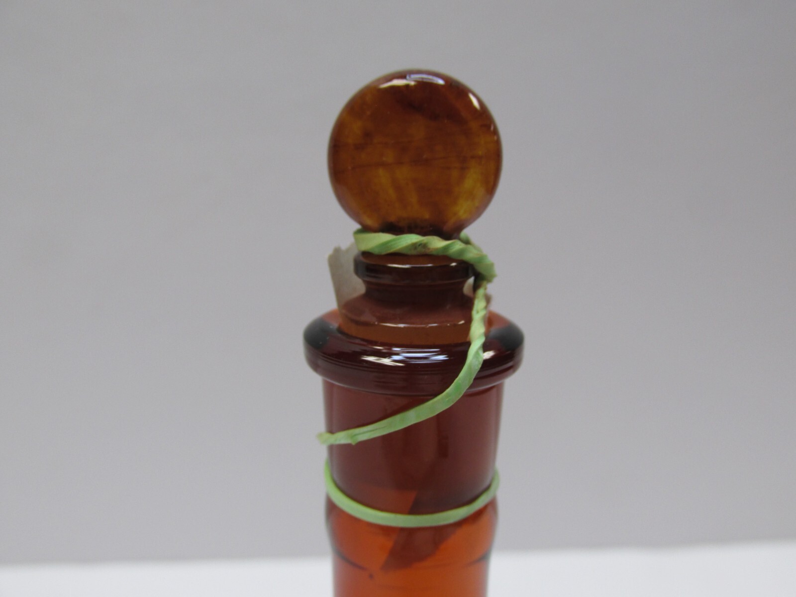 1 ea. VWR Flask Volumetric 25ML Class A Amber Heavy Design Wide Mouth #10124-092