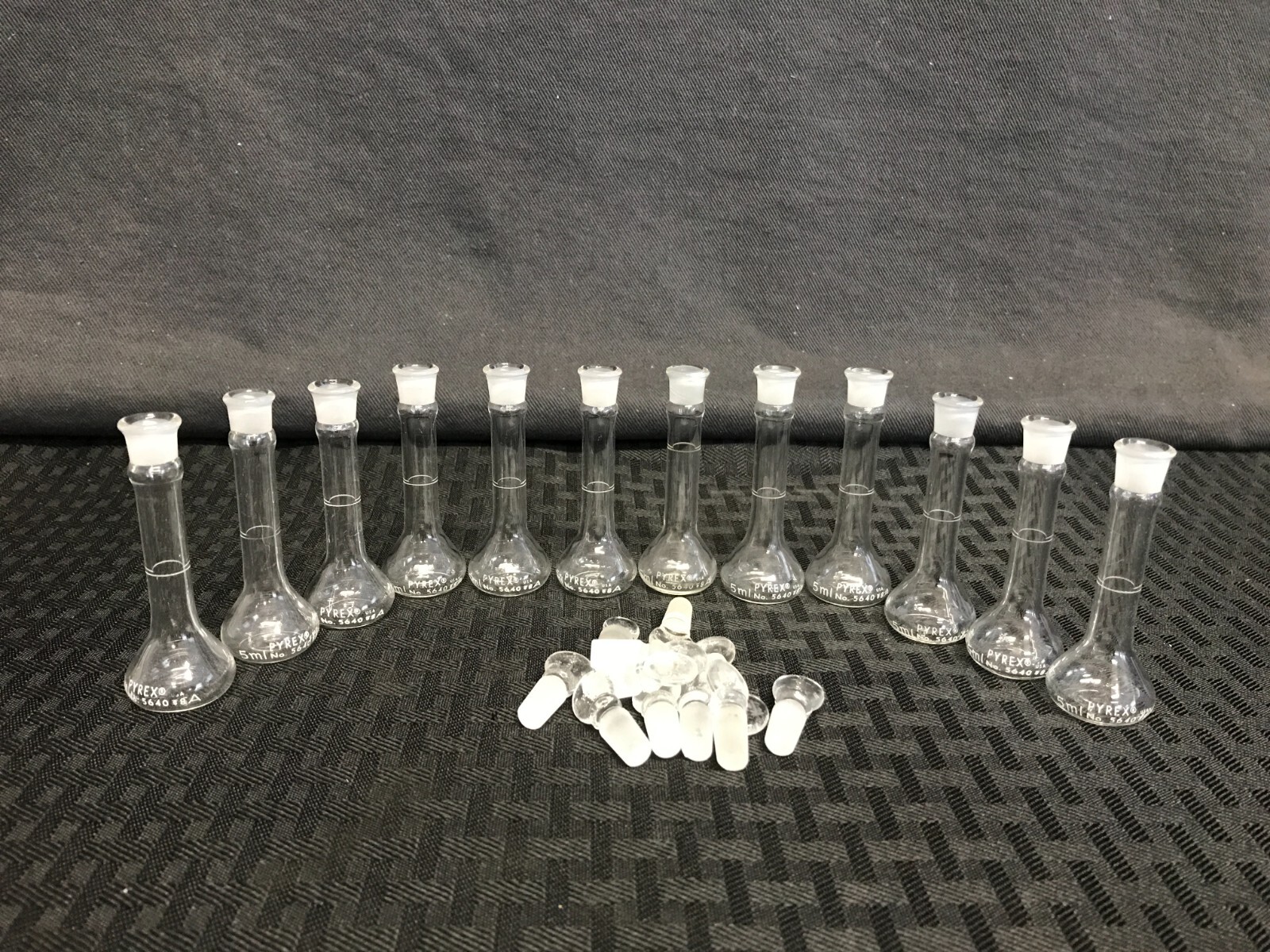 (12) Corning PYREX Glass Class A 5mL ±0.02 Volumetric Flask w/ #8 Stopper 5640-5