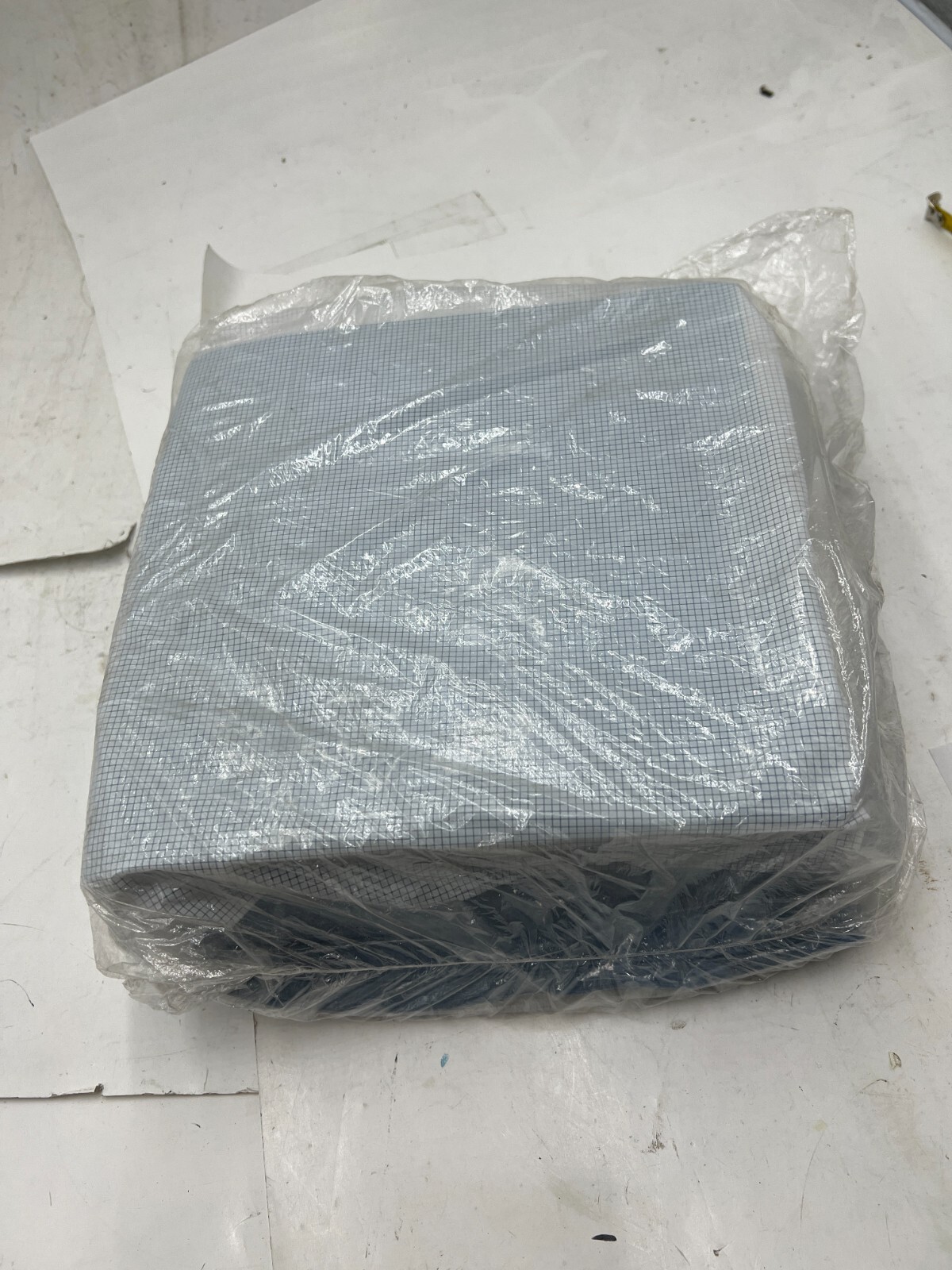Berkshire BS750.0909.20 Bluesorb 750 Non-Woven Polyester Cellulose Sheet 9″x9″