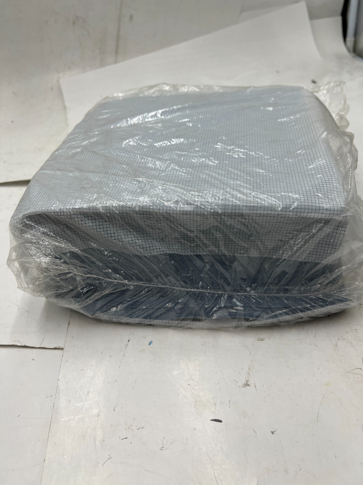 Berkshire BS750.0909.20 Bluesorb 750 Non-Woven Polyester Cellulose Sheet 9″x9″