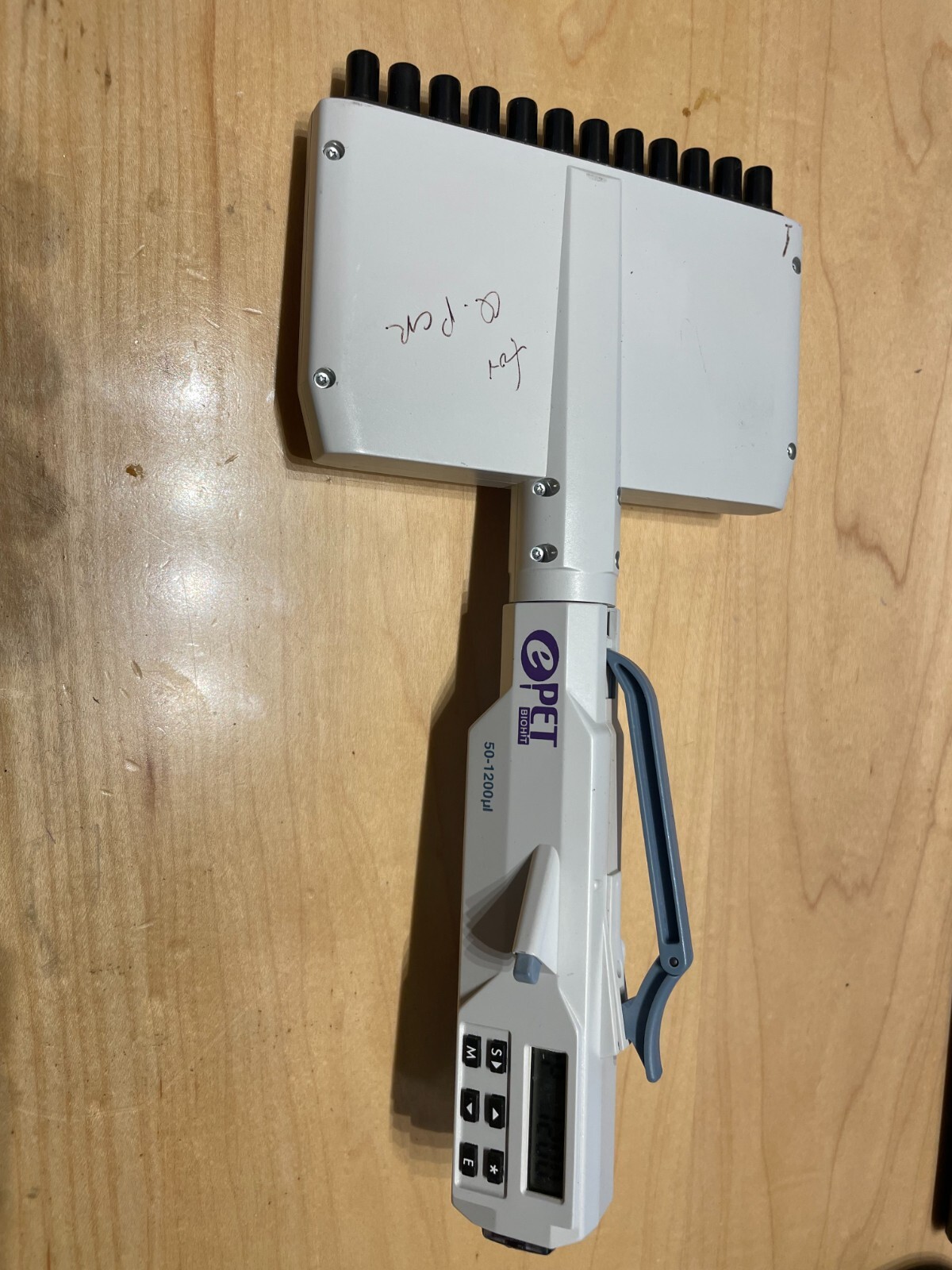 BioHit ePET pipette pipet electronic e1200 multichannel digital 12 channel