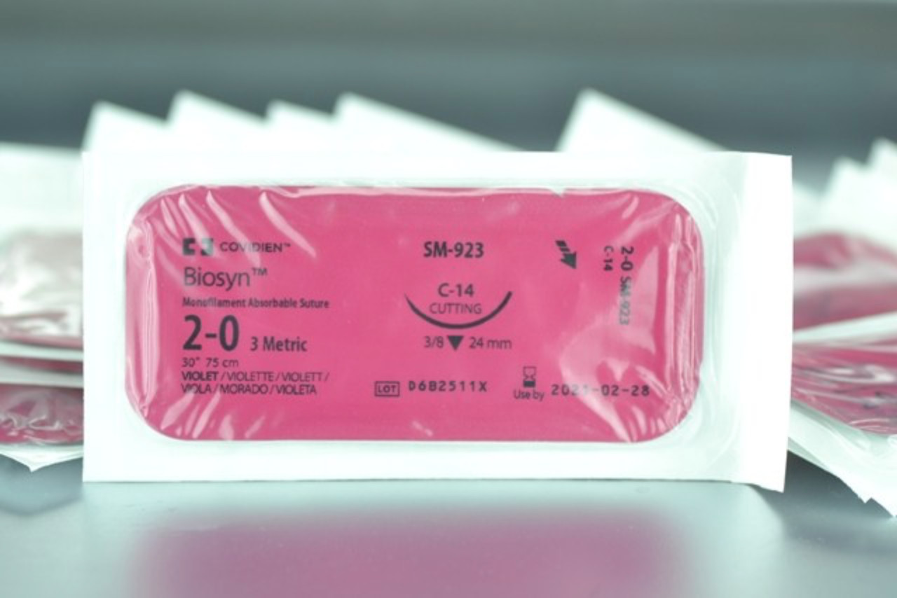 Covidien Biosyn­ with Needle Size 3-0 or 4-0 30″ Violet 75cm Needle 36/Cs