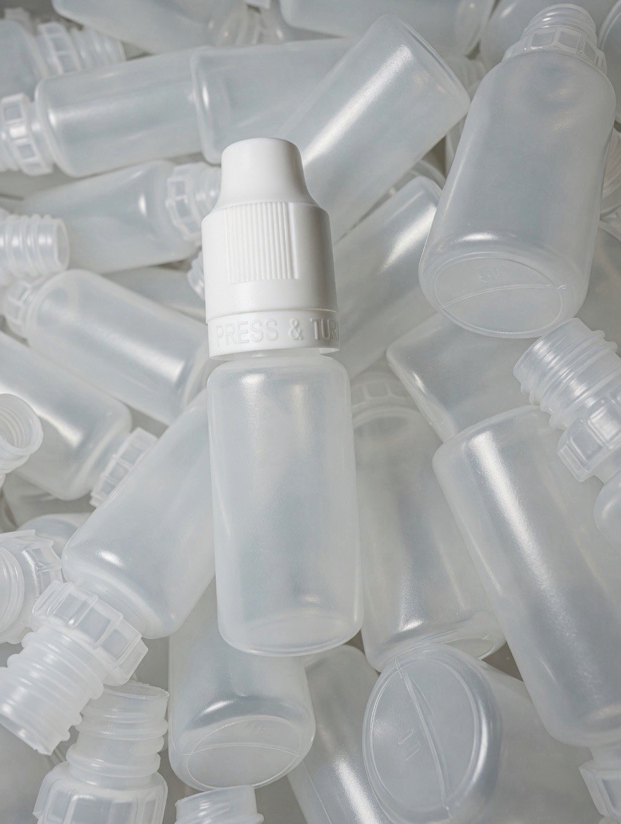 100 Pack 10ml LDPE Plastic Dropper Bottles w/ White Child-Resistant Caps