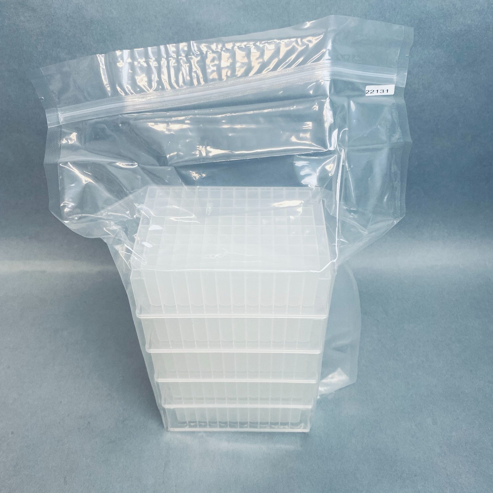 BrandTech Microplate 96 Well 2.2 ml Deep Well V Bottom PP Sterile Case of 50