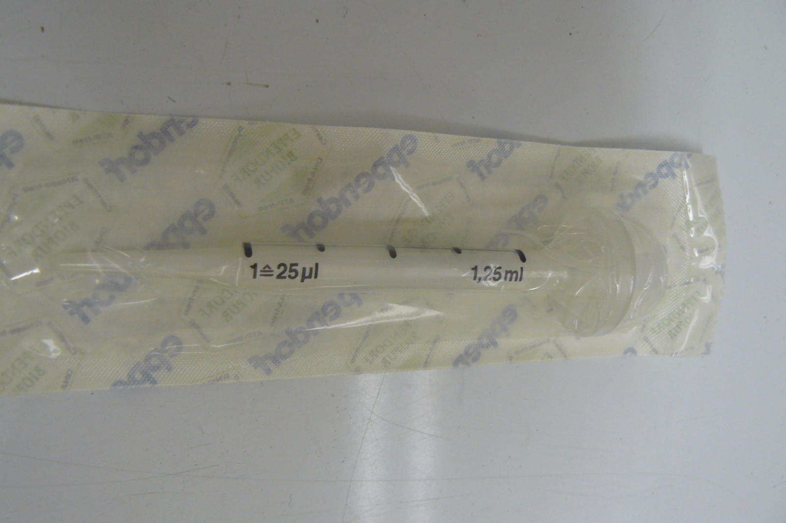 BOX OF 100 EPPENDORF COMBITIPS 22 49 510-1 1.25mL INDIVIDUALLY WRAPPED