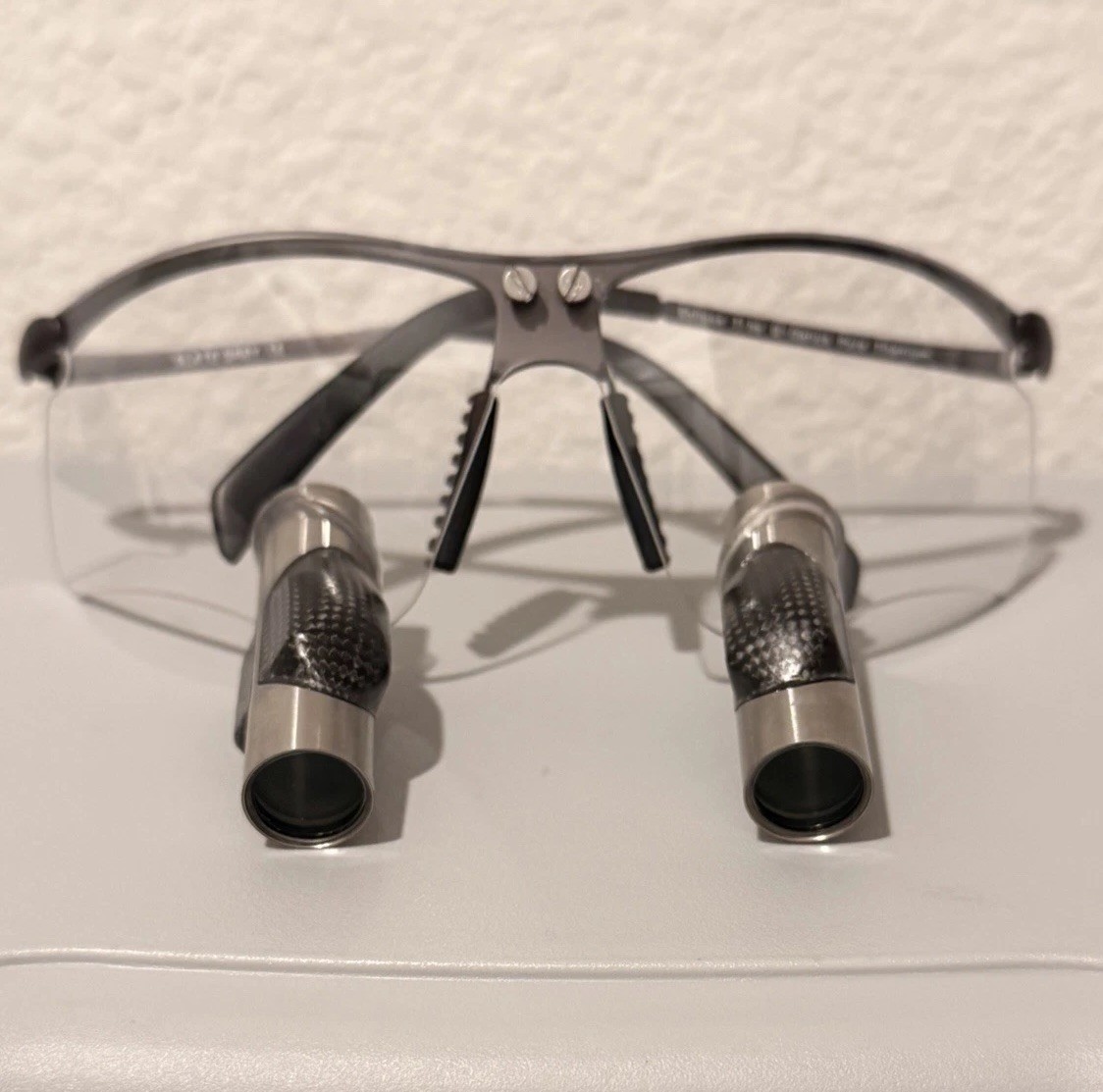 Q-Optics Eclipse Ti Dental Loupes w/ Dual Headlight, Case