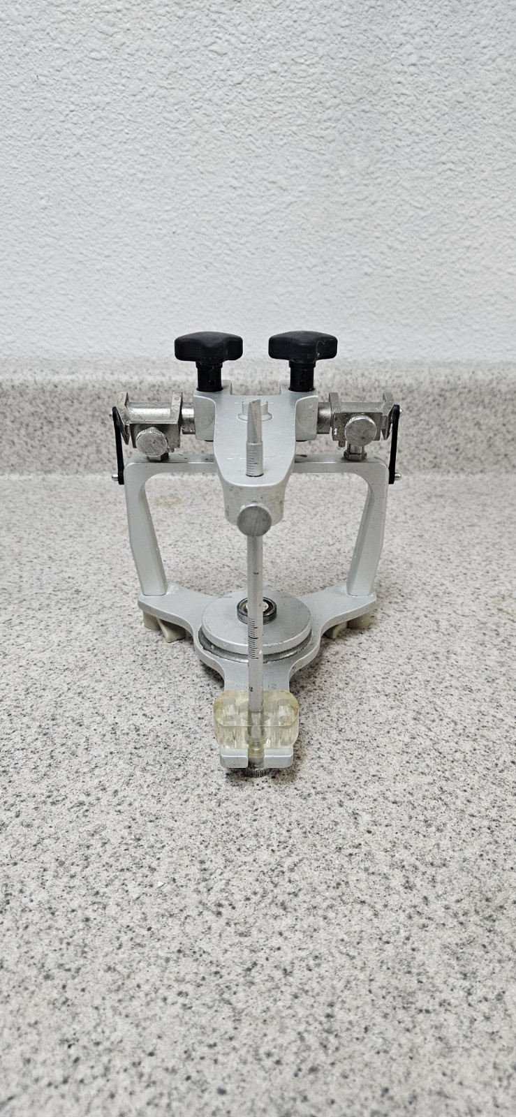 Whip Mix Dental Articulator – Model 2240 (comes with 4 sets of mounting plates)