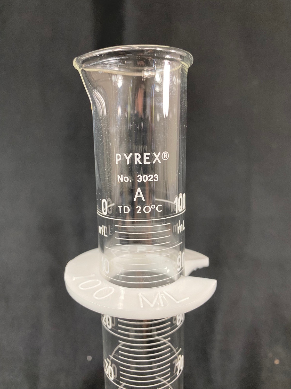 PYREX Glass 100mL Double Metric Class A TD White Graduated Cylinder 3023-100