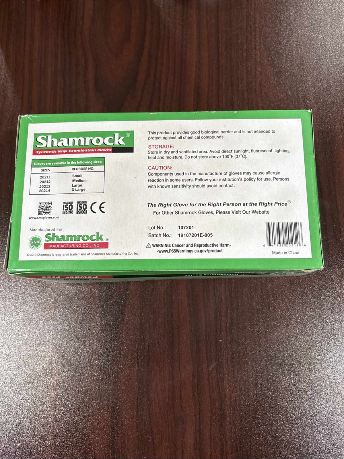 Shamrock Synthetic Vinyl Exam Gloves – Powder-Free – Medium – 100 Count