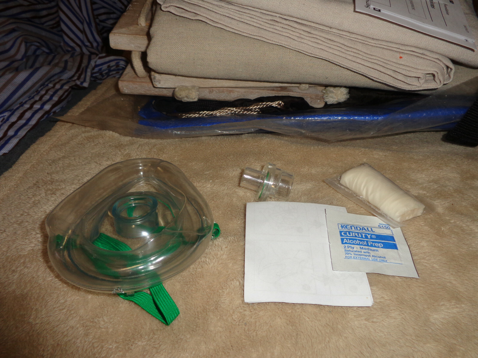 world point cpr mask with oxygen inlet