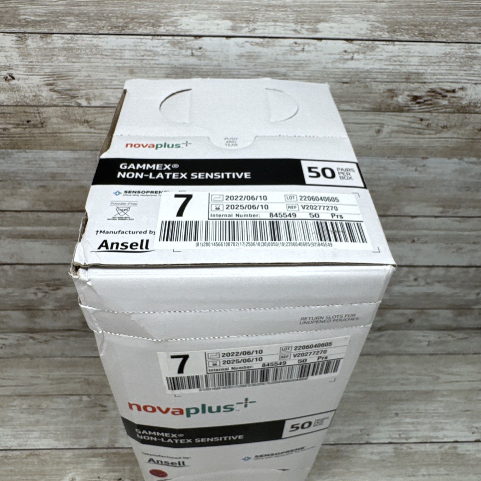 Gammex NovaPlus Non-Latex SENSITIVE Surgical Glove *1 BOX* Size: 7 *See Date*