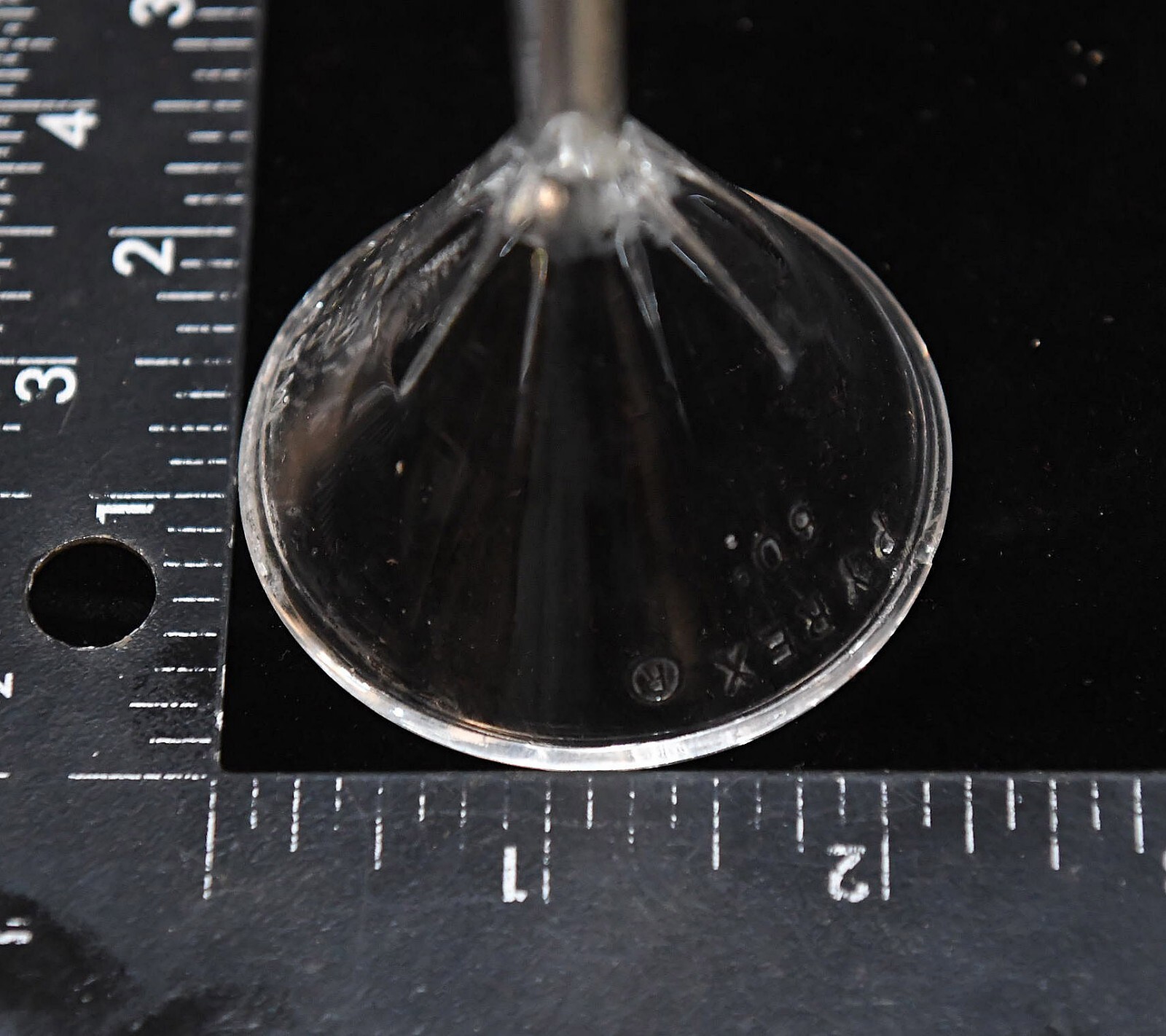 PYREX GLASS FUNNEL 58 DEGREE 2 1/4 IN DIAMETER 7 1/2 IN LENGTH