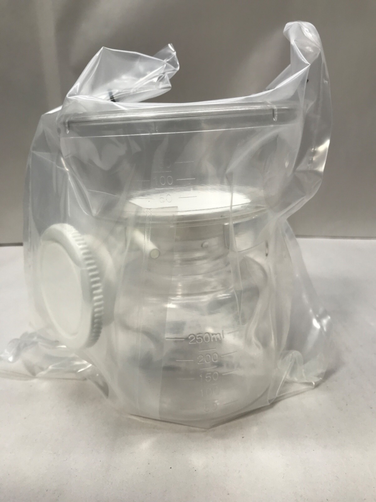 VWR Bottle Top Filtration Unit, 250mL, 0.2uL (Case of 12) 97066-200