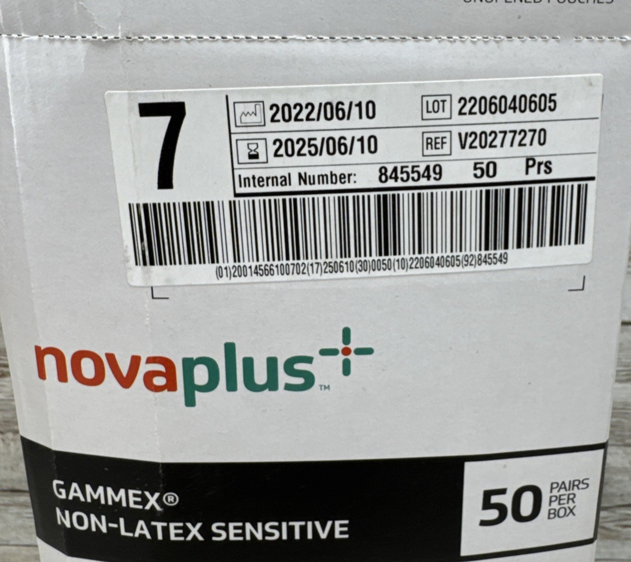 Gammex NovaPlus Non-Latex SENSITIVE Surgical Glove *1 BOX* Size: 7 *See Date*