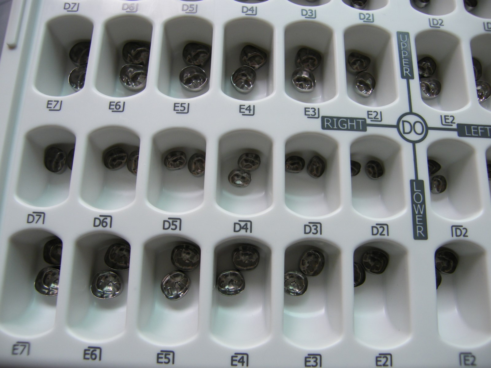 KIDS CROWN(STAINLESS STEEL PRIMARY MOLAR 96CROWNS) same 3M ESPE ND 96(FDA, CE)