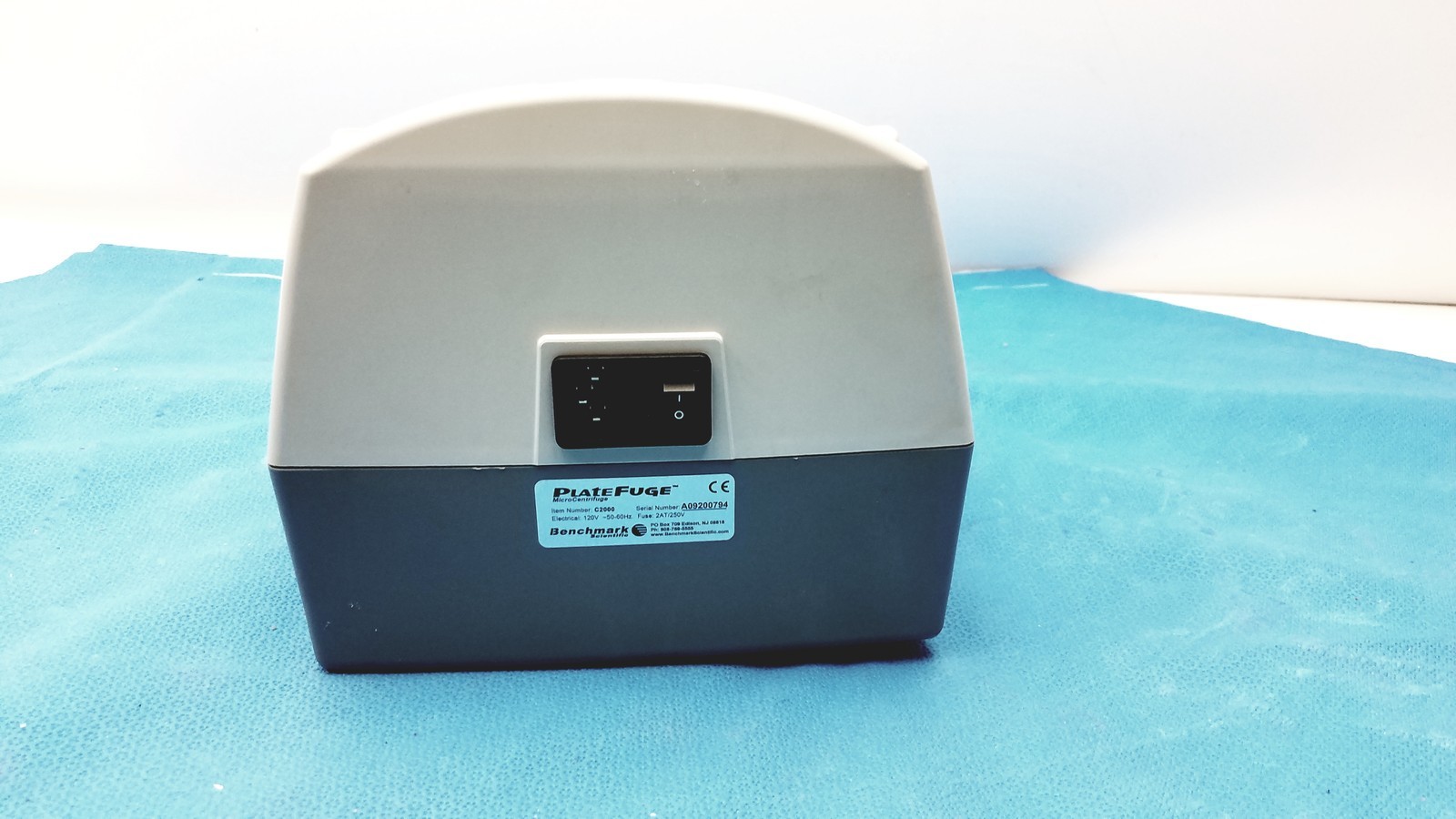 Benchmark PlateFuge C2000 Microplate Microcentrifuge with Rotor