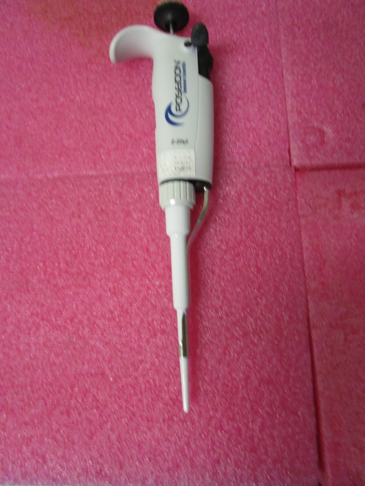 4 POSEIDON Genesee Scientific Pipettes 1-10µL, 2-20µL, 20-200µL, 100-1000µL