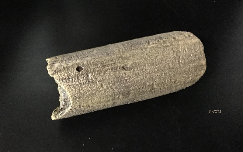 Castelnau Giant Femur Fragment / 11.5 foot giant human replica. Museum Artifact