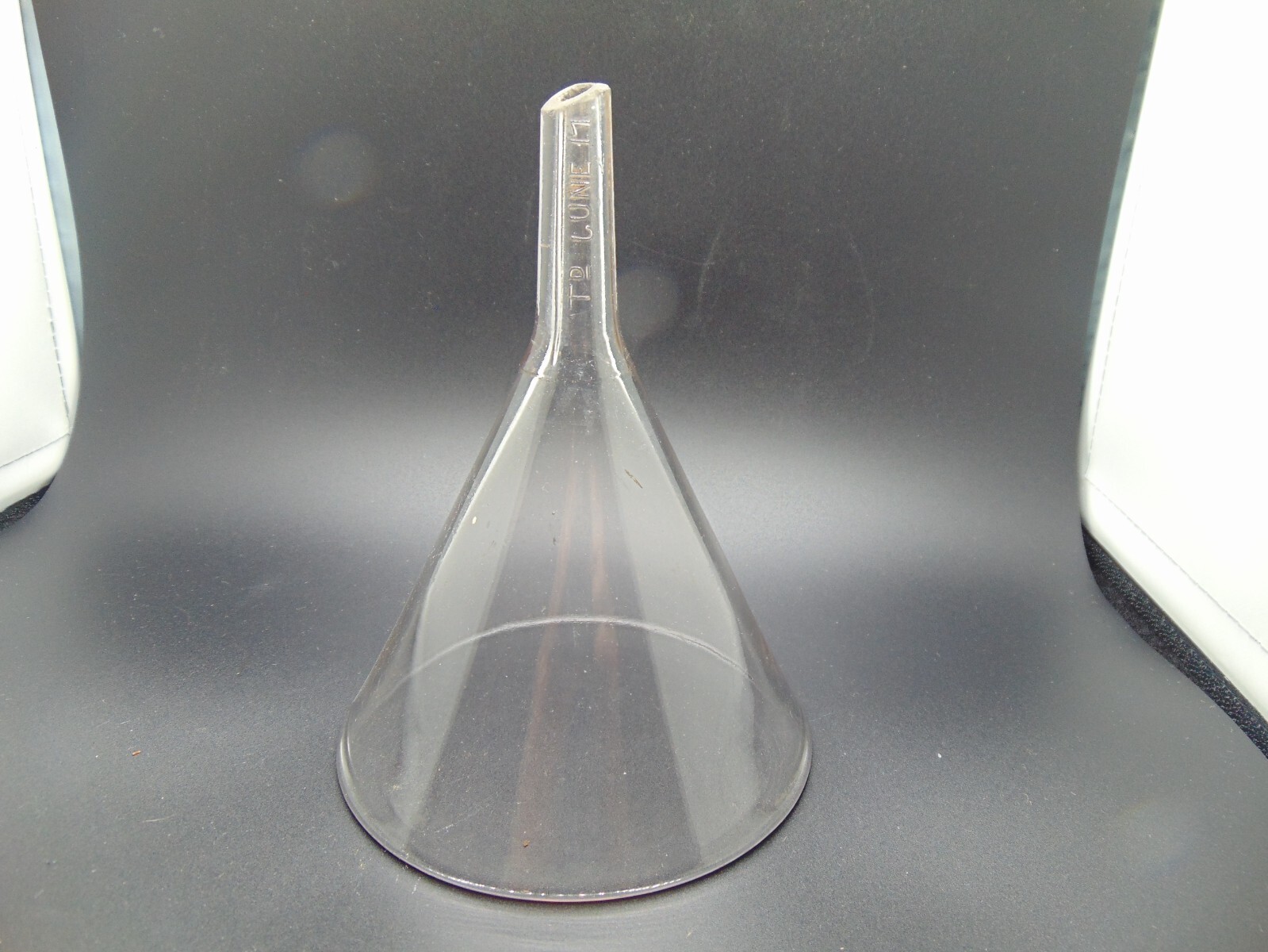 Vintage clear glass Funnel 4 1/2″ round 6 1/4″ long USA
