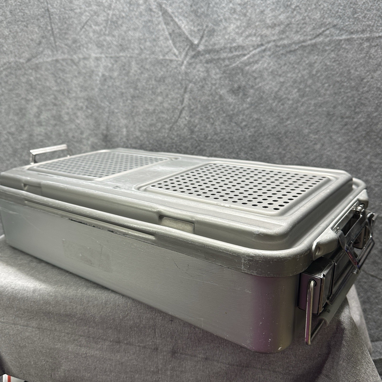 V. Mueller Genesis CD3-5C Full Length Sterilization Container No Basket 23x12x5″