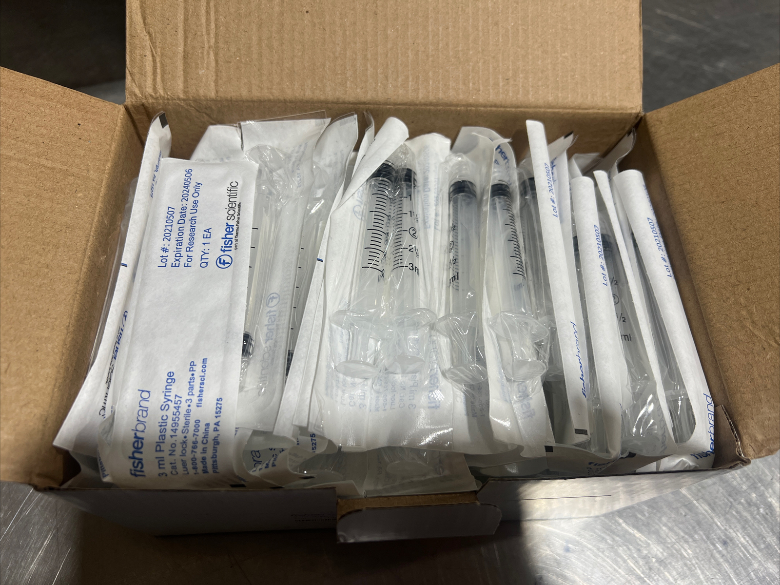 NOS Surplus Fisher Brand Cat No 14955457 3ml Plastic Syringe 100PK. Exp 20240506