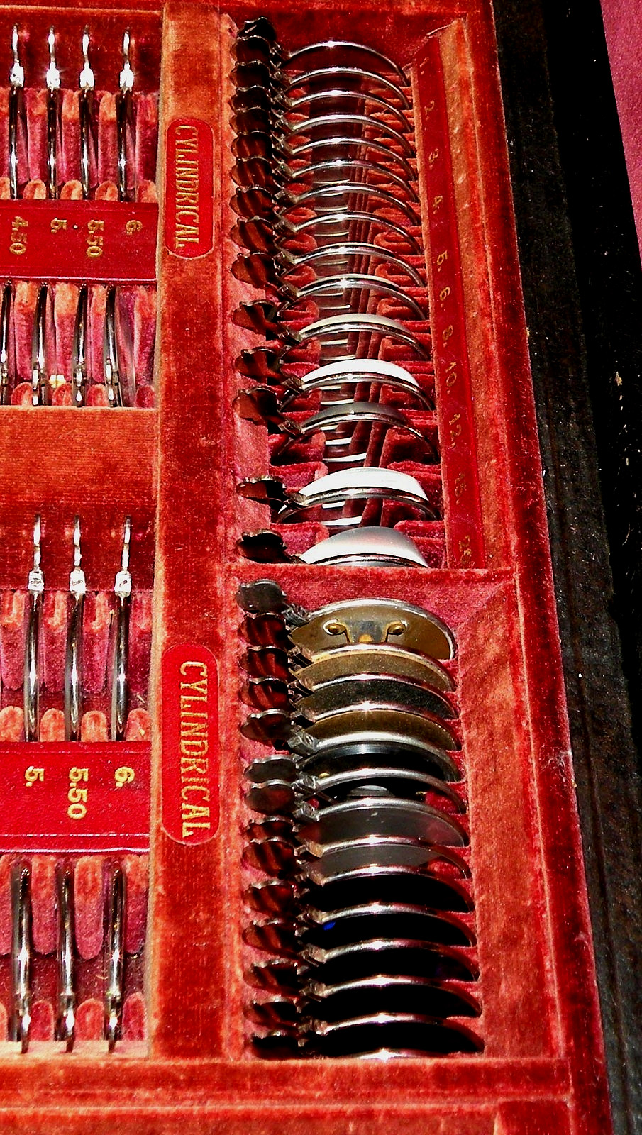 ((100% COMPLETE SET)) ANTIQUE AMERICAN OPTICAL OPHTHALMIC OFFICE TRIAL LENS SET