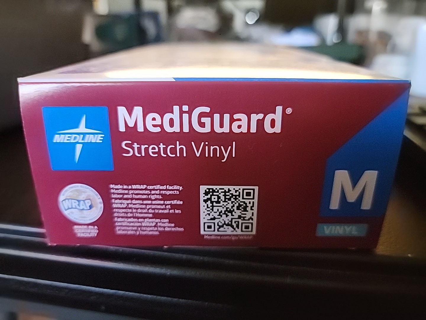 Medline MediGuard Stretch Vinyl Powder-Free Synthetic Gloves – Medium 100 Count