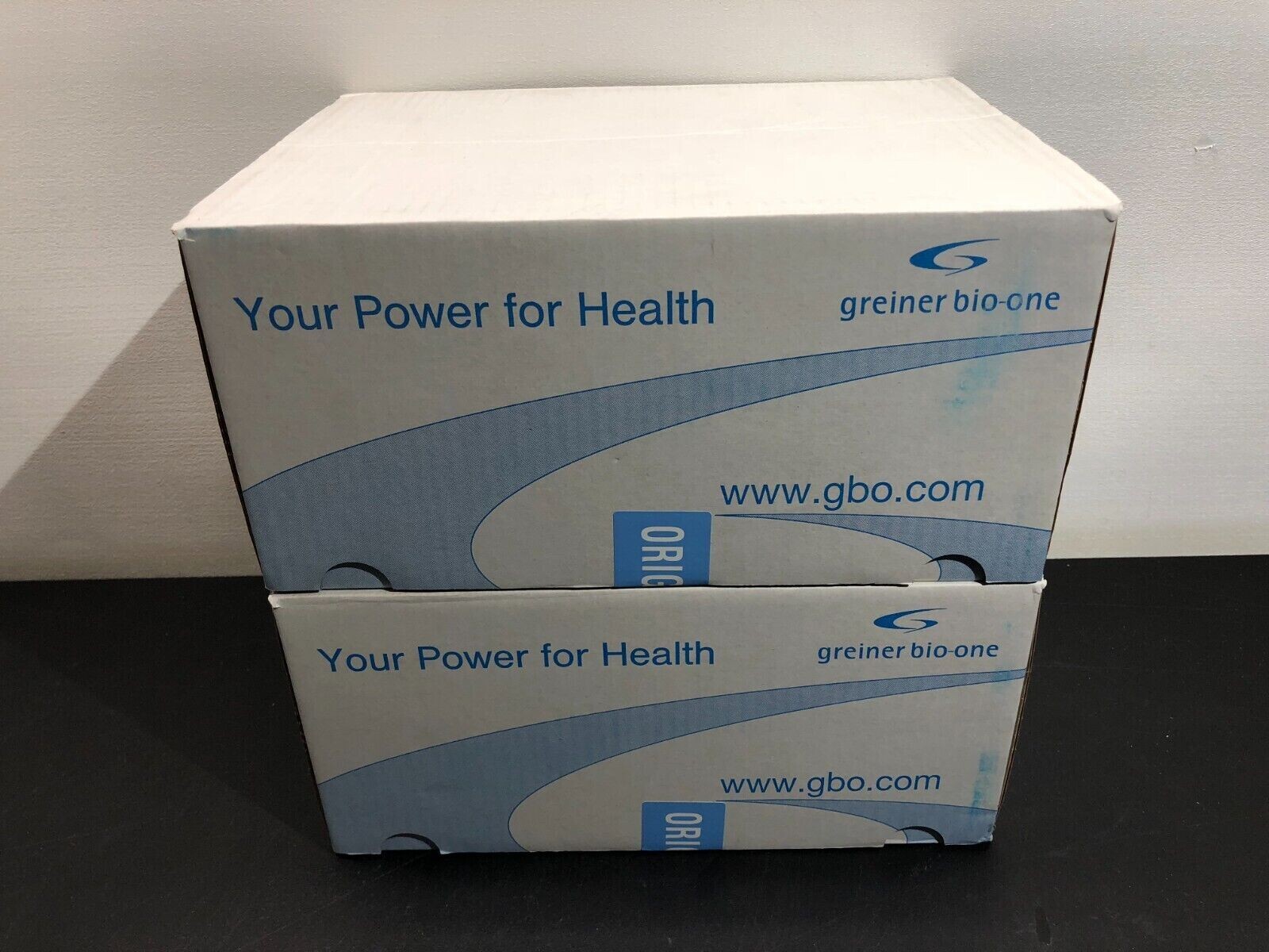 Greiner Bio-One REF 655076 Microplate 96 Well F-Bottom Medium Bind 340uL