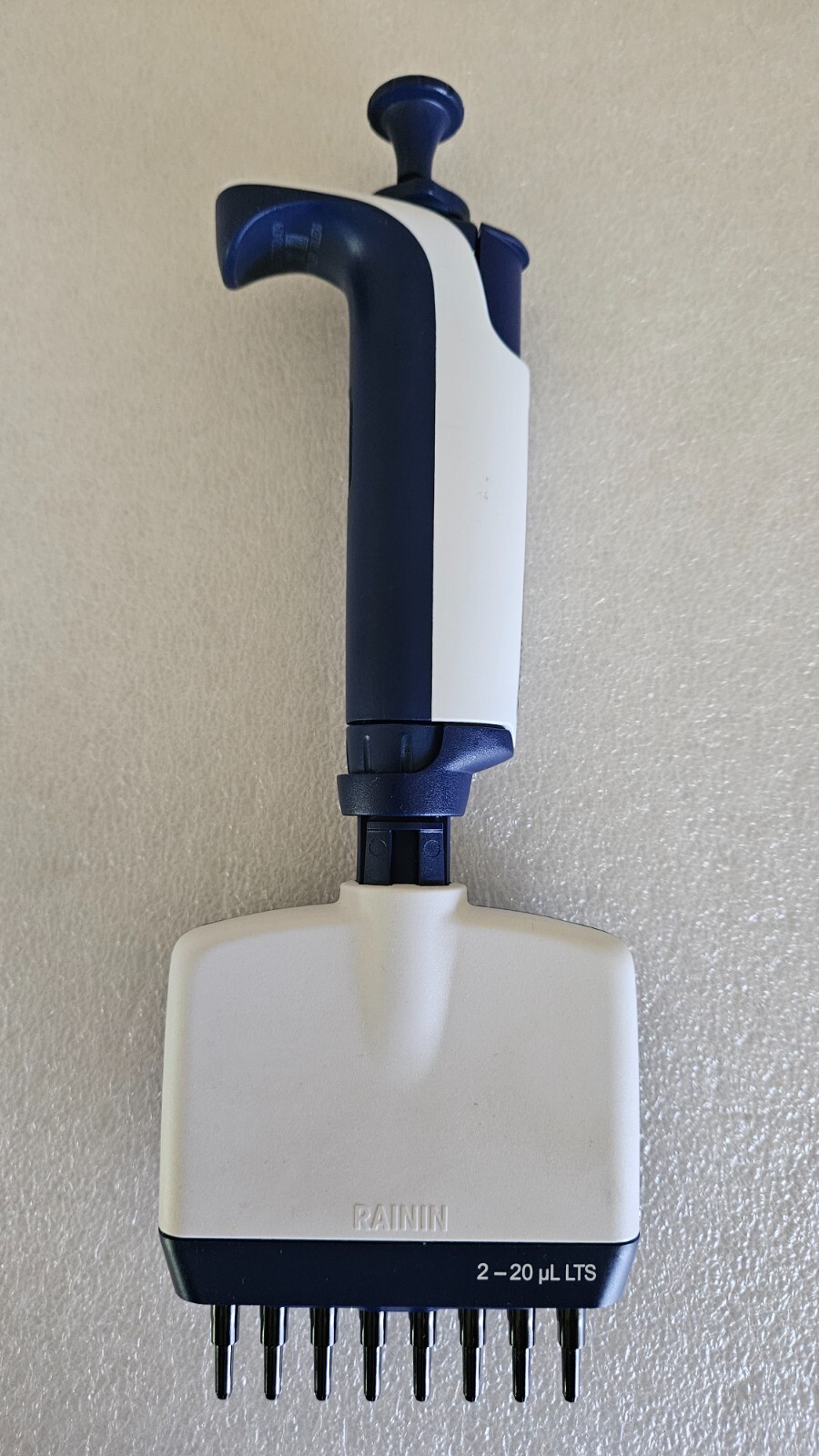 Rainin Pipet-lite XLS L20 2-20 uL LTS 8-Ch Multichannel: Calibrated New Seal