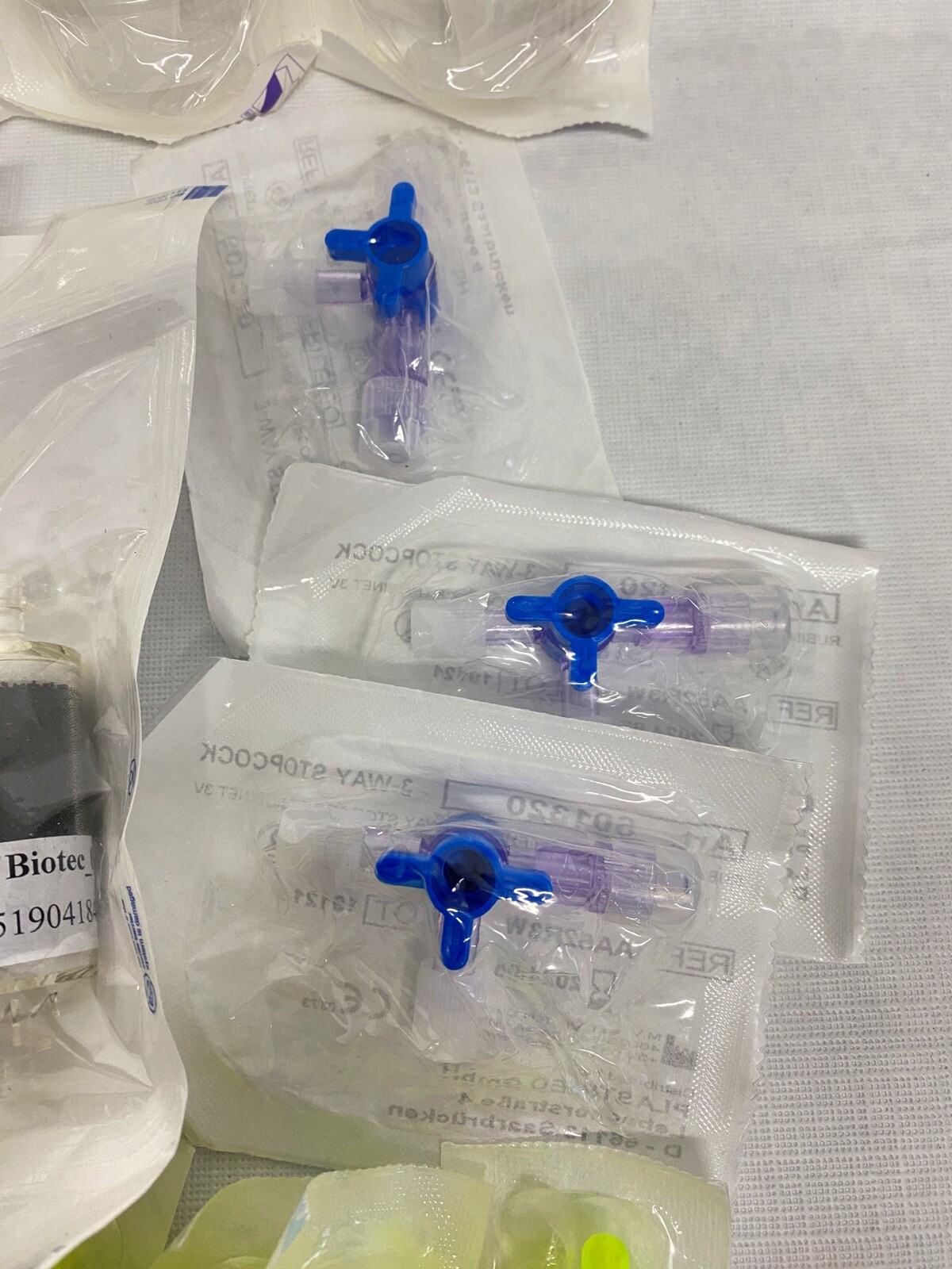 MILTENYI BIOTEC MACS XS Column Flow Resistor 3-Way Stopcock Syringe Pre-S Filter