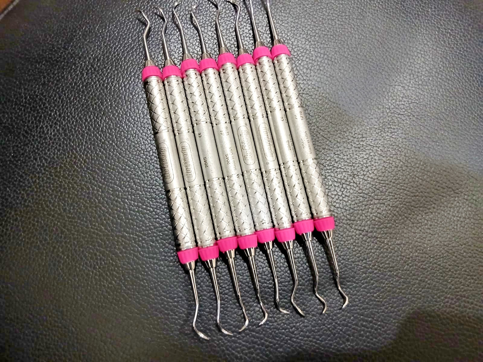 Hu-Friedy S204S9E2 EverEdge 2.0 #204S Double End Sickle Scaler #9 Handle