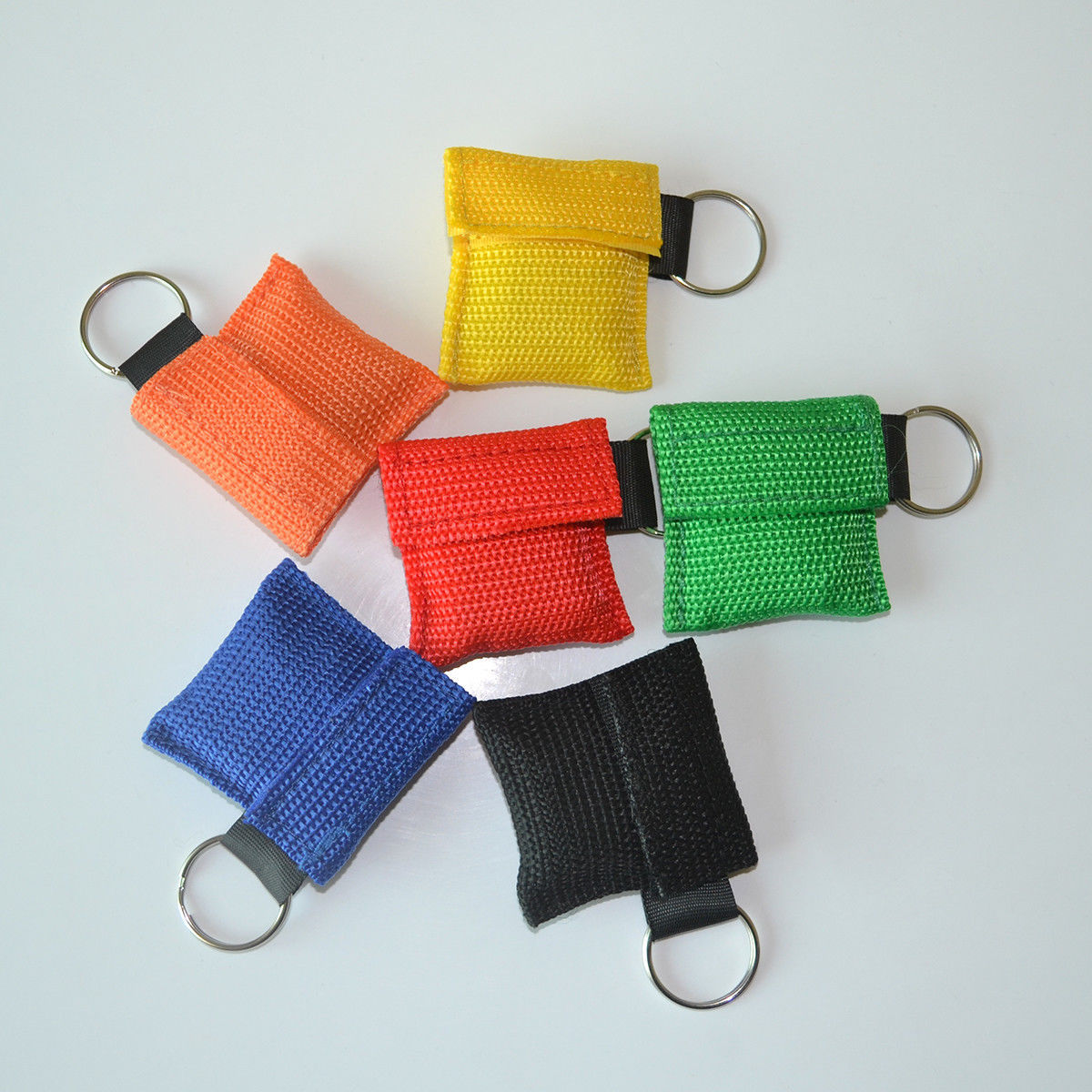 200pcs Random Color CPR No Label Nylon Keychain Transparent CPR Mask CPR Kits