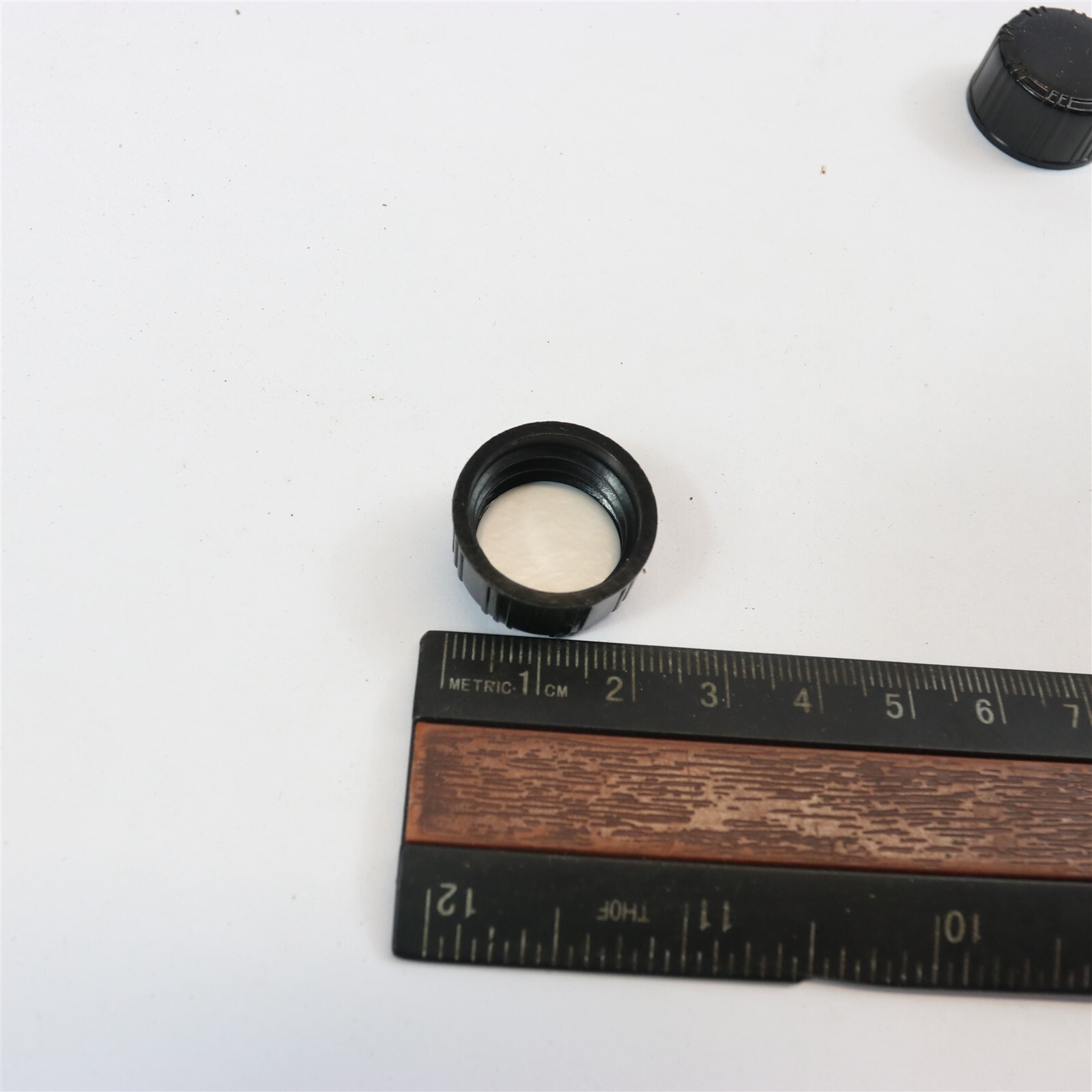 FISHER BRAND PHEN BLACK POLYVINYL LINED SAMPLE VIAL CAPS LOT OF 72 NEW UNUSED