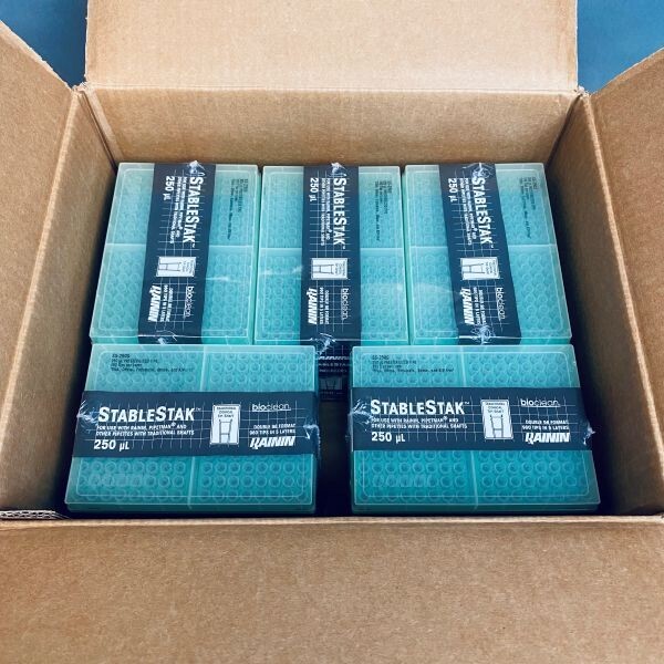 Rainin StableStak Pipette Tips Sterile 250 ul 4 Packs with 960 Tips Each