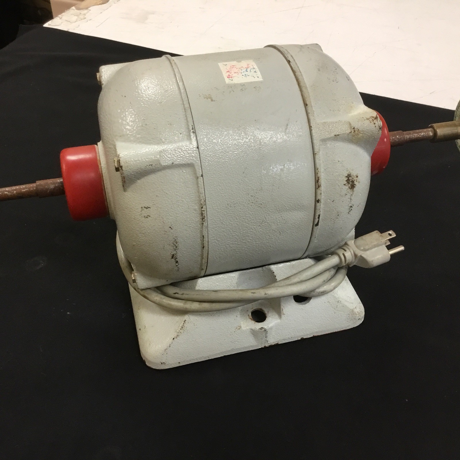 Handler Red-Wing Grinder Polishing Bench Lathe Model 26A Dental Lab