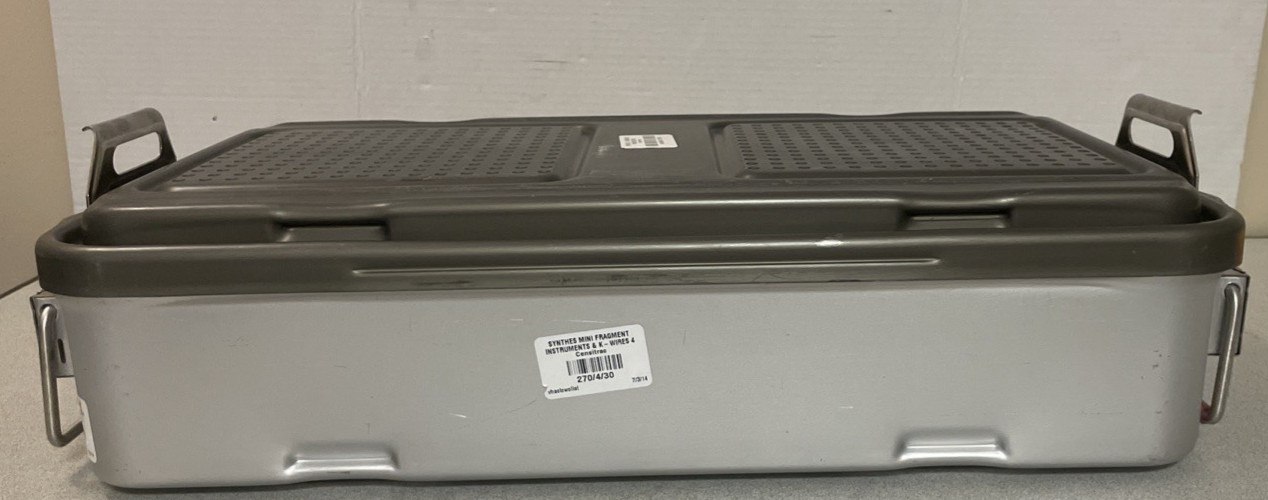 V. Mueller Genesis CD3-5ST Full-Length 23″ x 12″ x 5″ Container w/ Trays