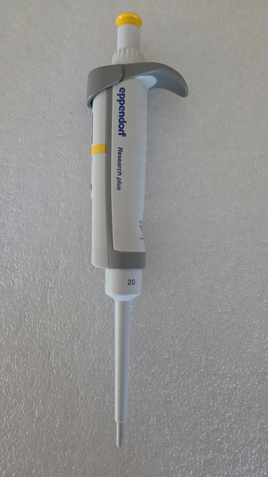 Eppendorf Research Plus Pipette 2-20 uL: Calibrated, New Seal