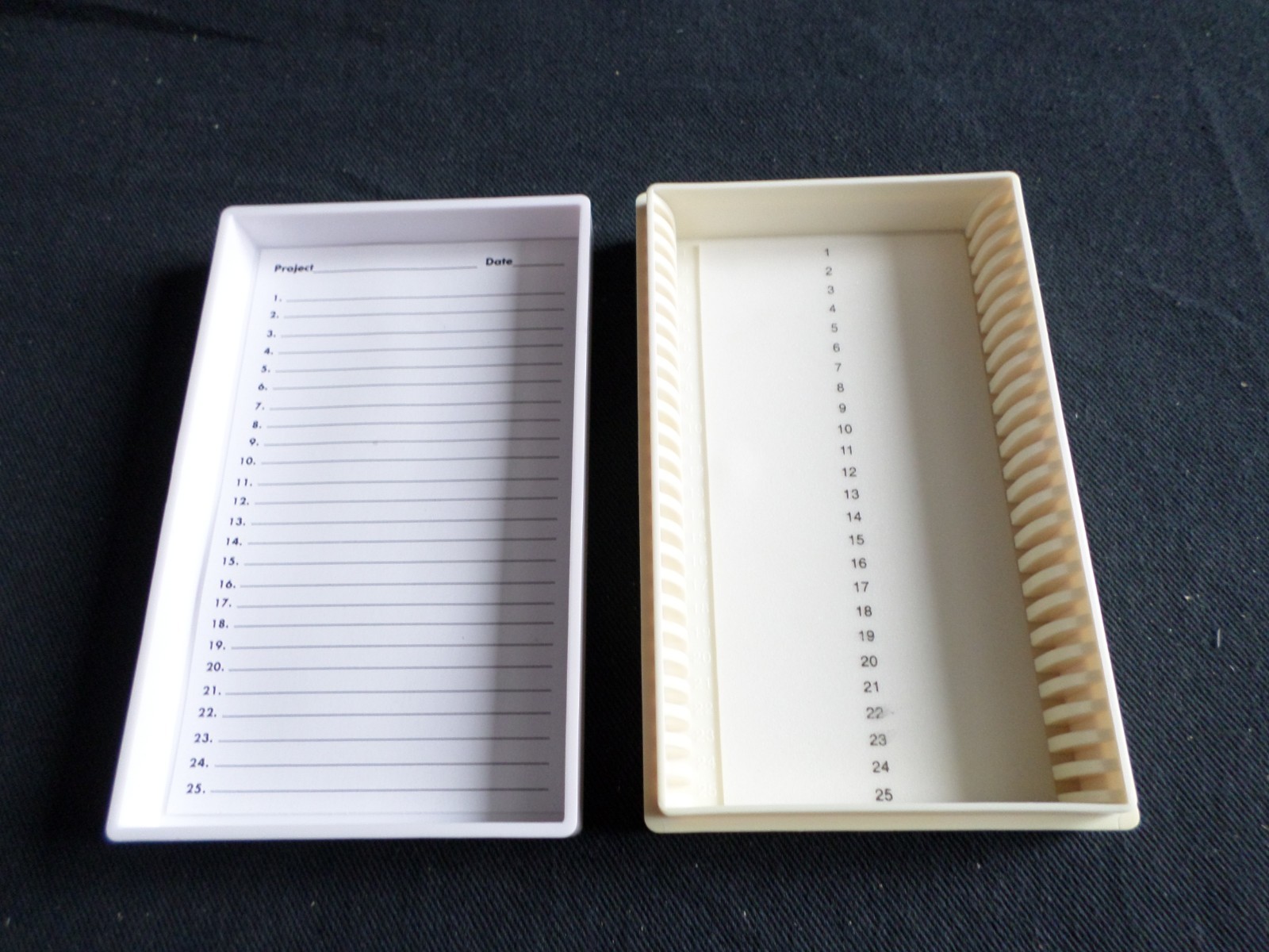 Fisherbrand Durable 25-Place Microscope Slide Box, Foam-Lined, HS15989RF