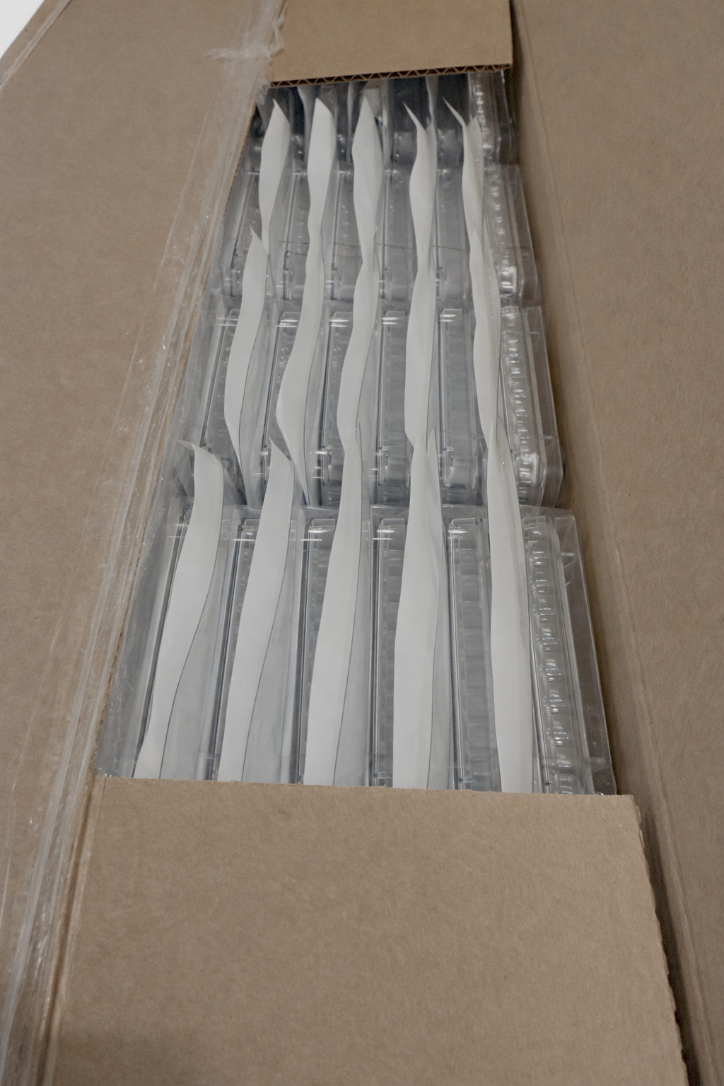 96 Well Plate TC Treated Flat Bottom Cell Culture w/ Lid – 50 /Case Corning 3596