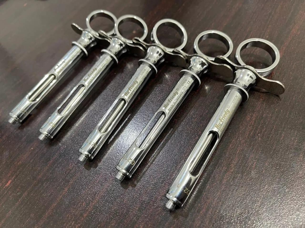 Lot of 10 Hu-Friedy CW Style Dental Anesthetic Aspirating 1.8ml Syringe SYRCW