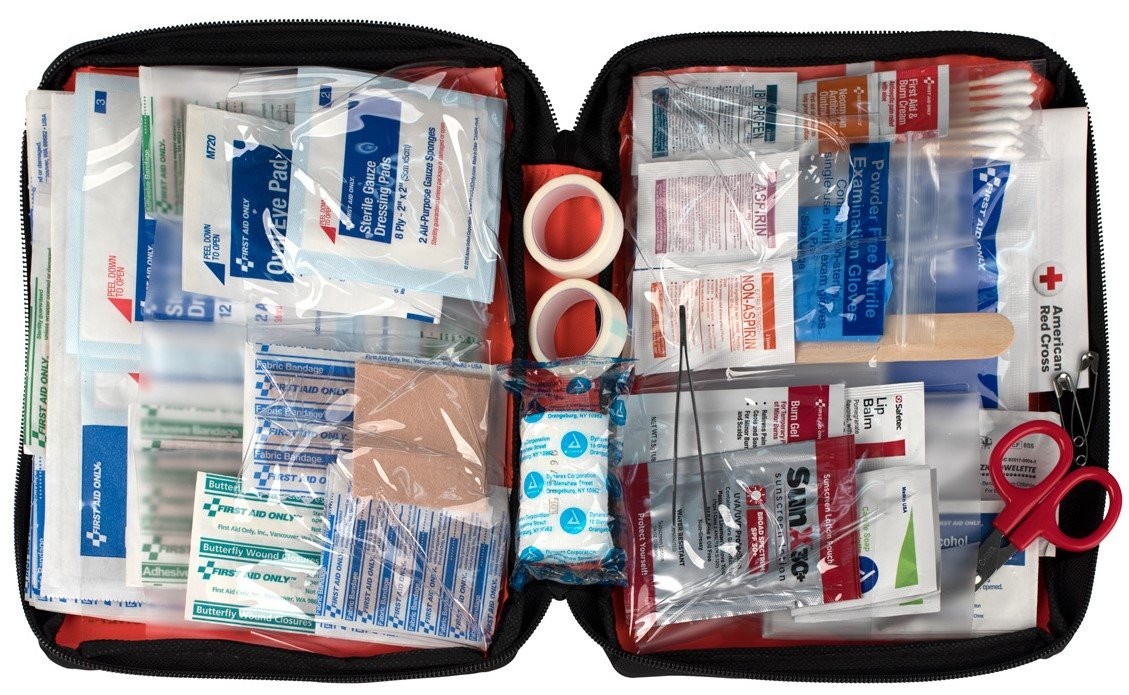 First Aid Only Fao-440 Outdoor First Aid Kit 205 Pieces