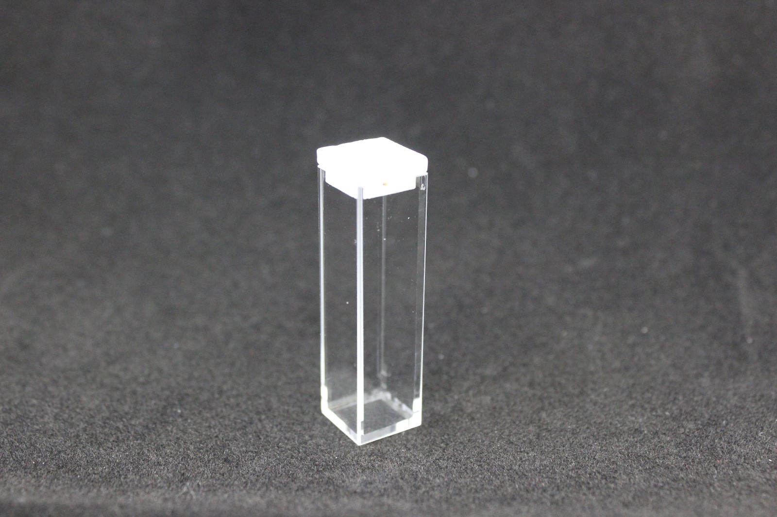 UV Quartz Cuvette, 3.5ml, 4 clear windows, standard cell w/t lid, FQ-CV-3-10