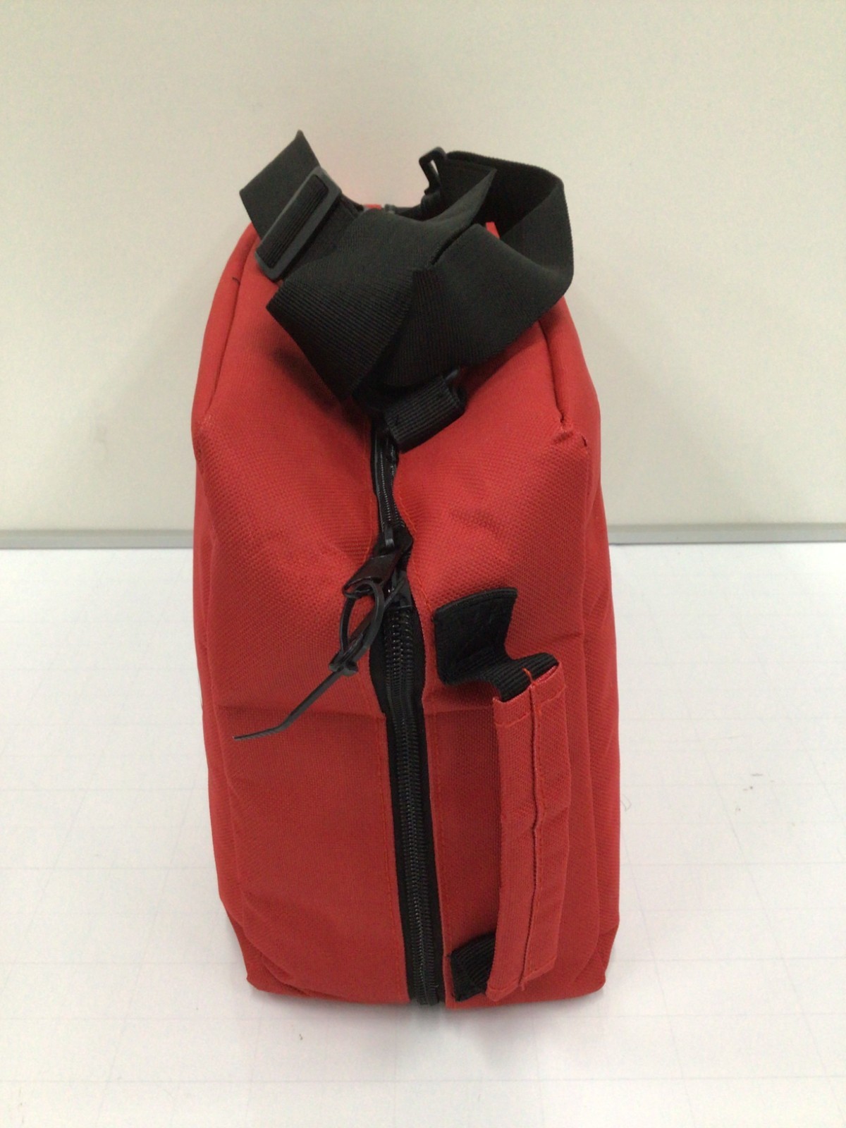 FIRST AID ONLY 91170 Emergency Response Module First Aid Kit 793PF0 exp: 2027